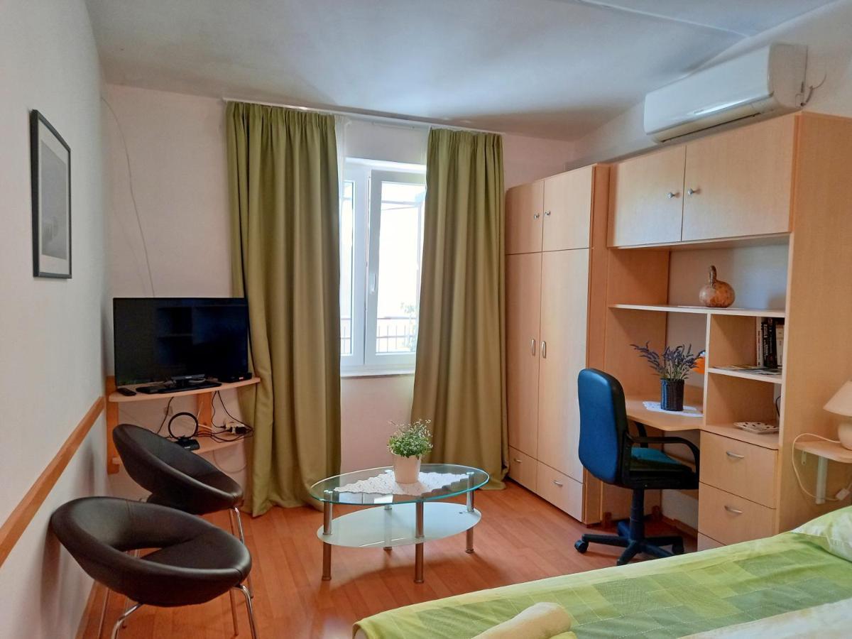 Holiday Apartments Ruzica, Пиешчана Увала Екстериор снимка